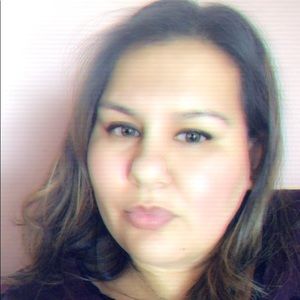 Meet your Posher, Violeta